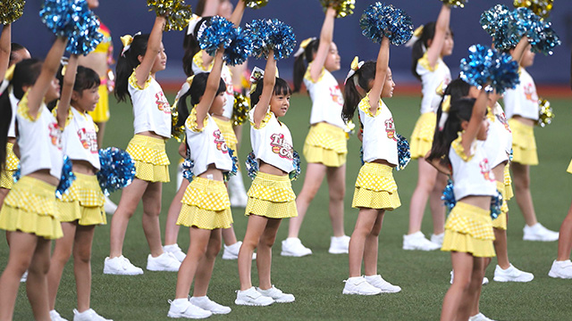 ダンススクール