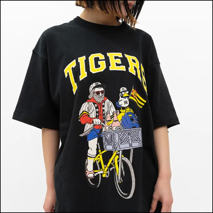 TIGERS Tシャツ 黒